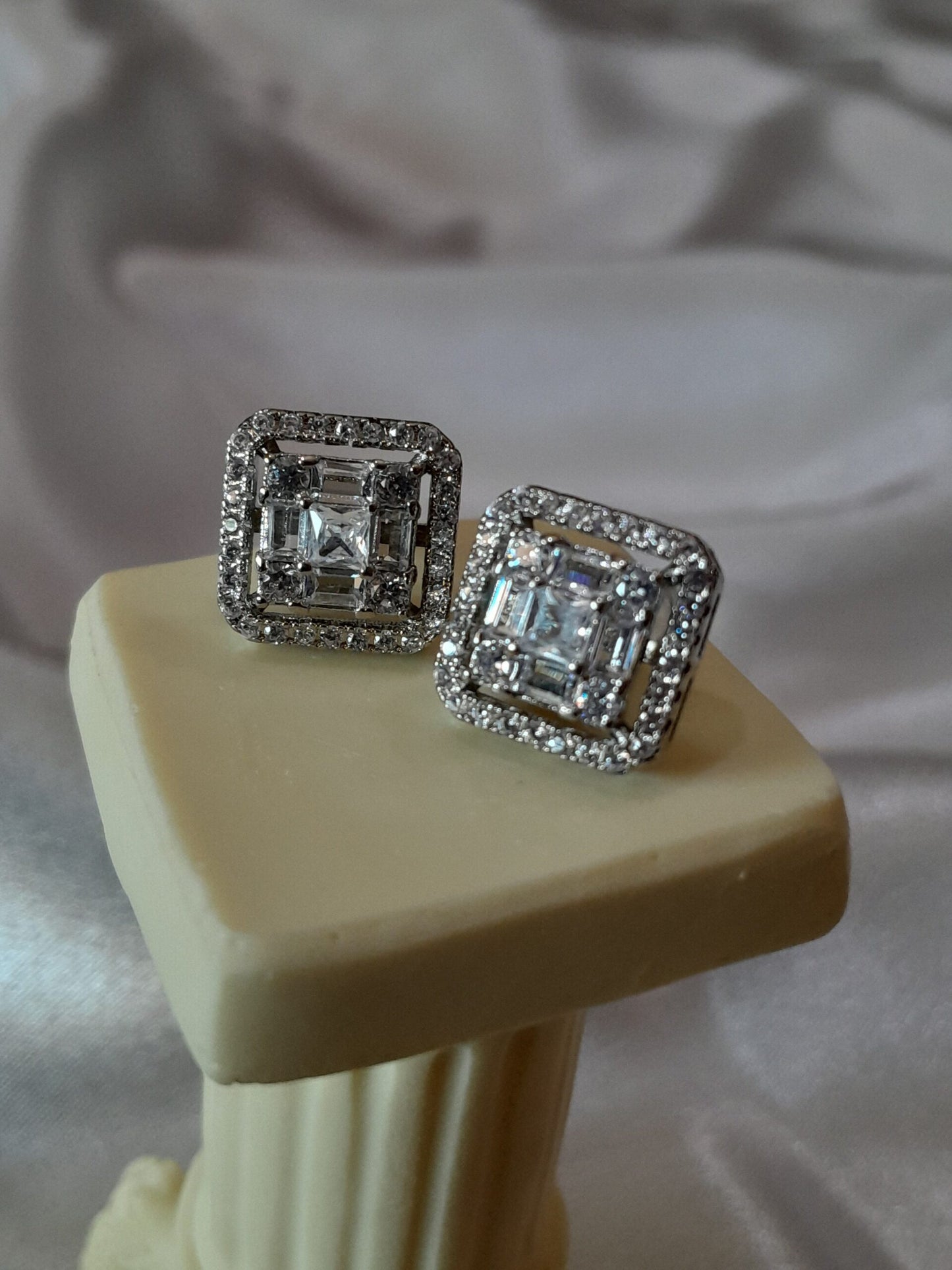 Aritz Earrings