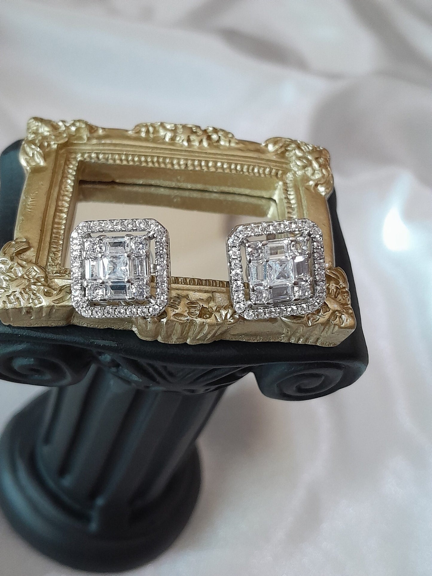 Aritz Earrings