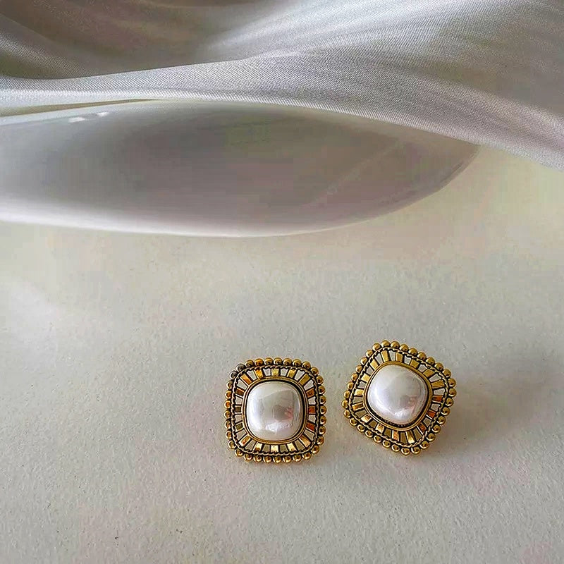 Cubic Squares Earrings