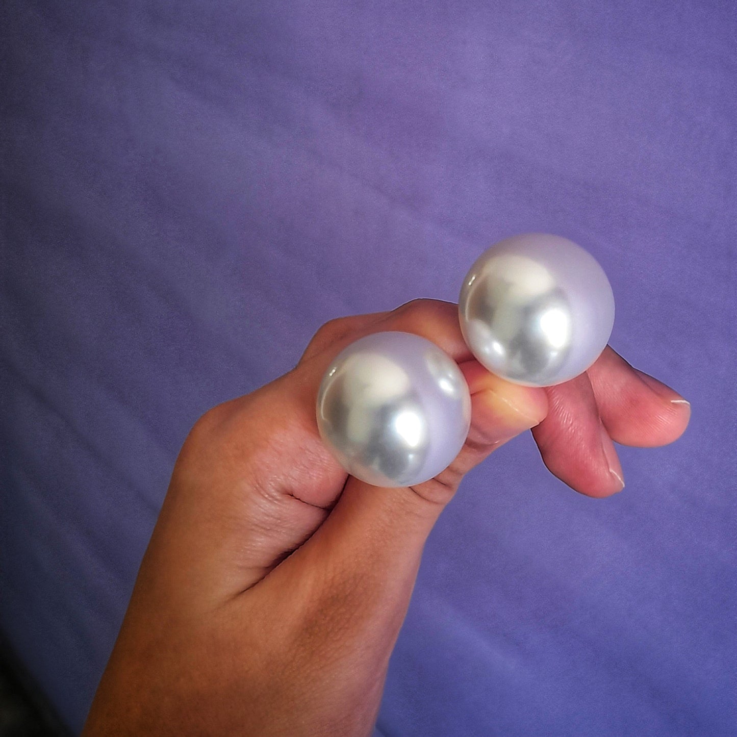 Oversize Round Pearl Earrings (25mm)