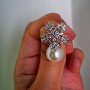 Snowflake with attached pearl Earrings