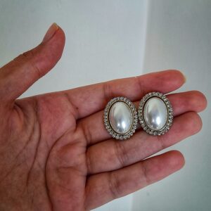Oval Pearl Studs Earrings