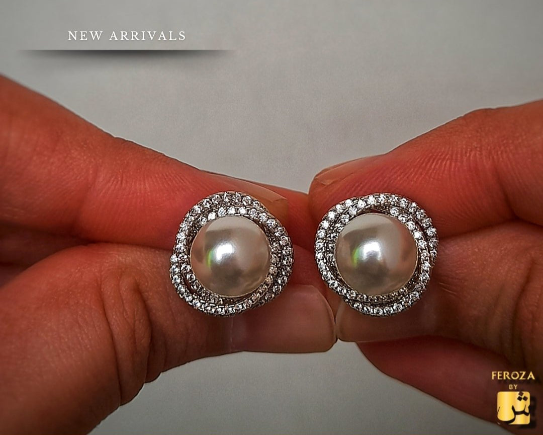 Zirconia Swirl Studs Earrings
