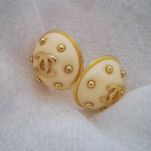 Lily White Earrings